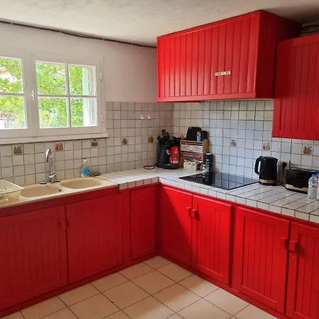 appartement très calme proche commodités Appartamento *